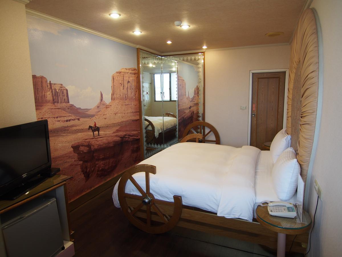 Day Chen Hotel Yilan Buitenkant foto