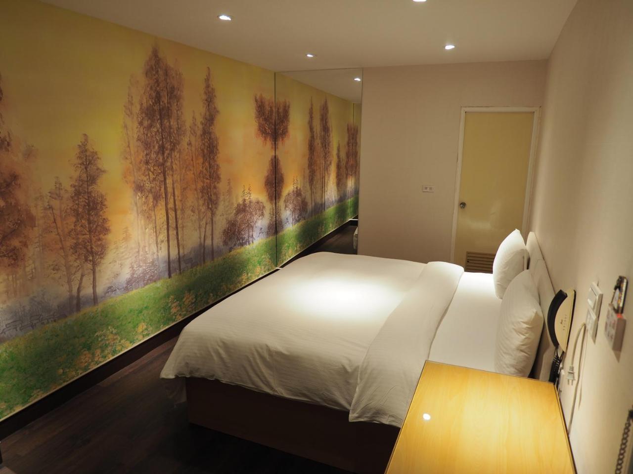Day Chen Hotel Yilan Buitenkant foto