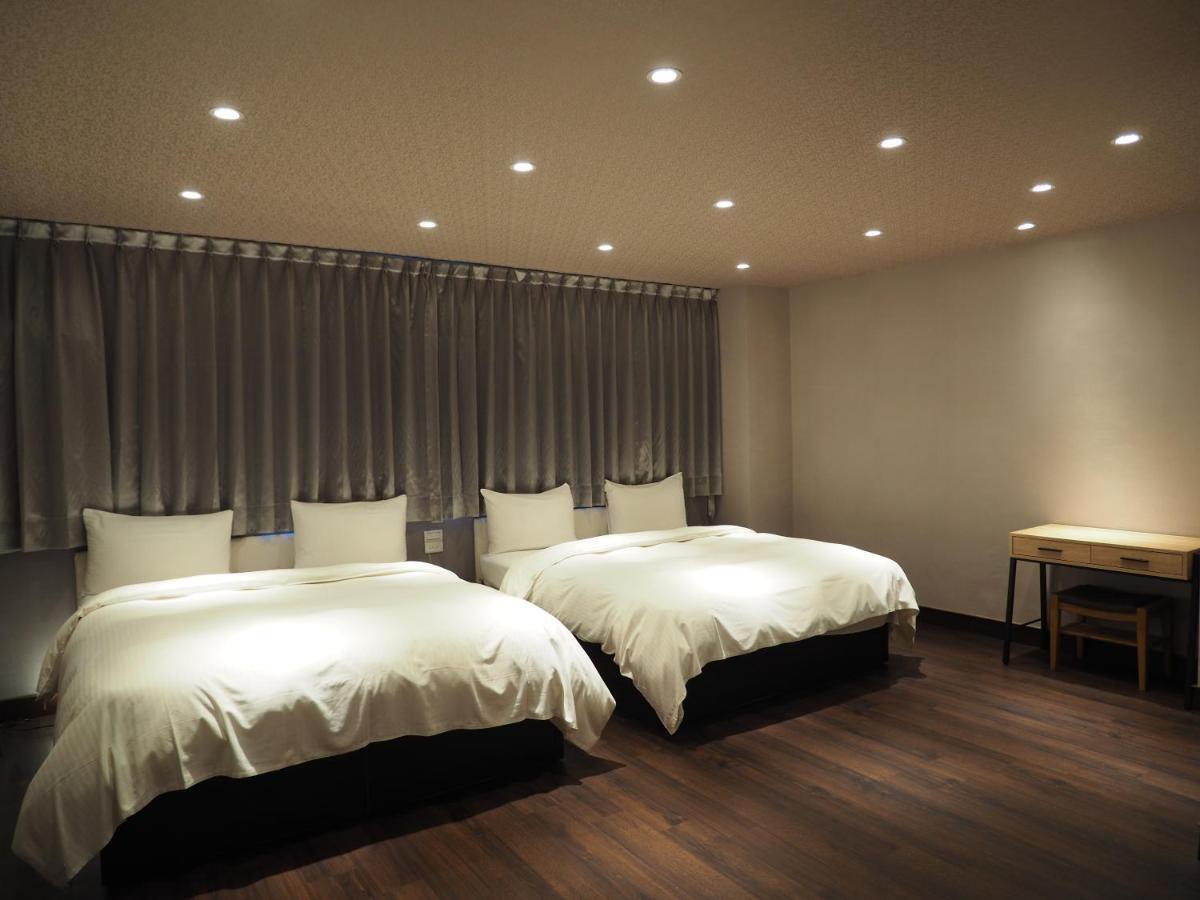 Day Chen Hotel Yilan Buitenkant foto