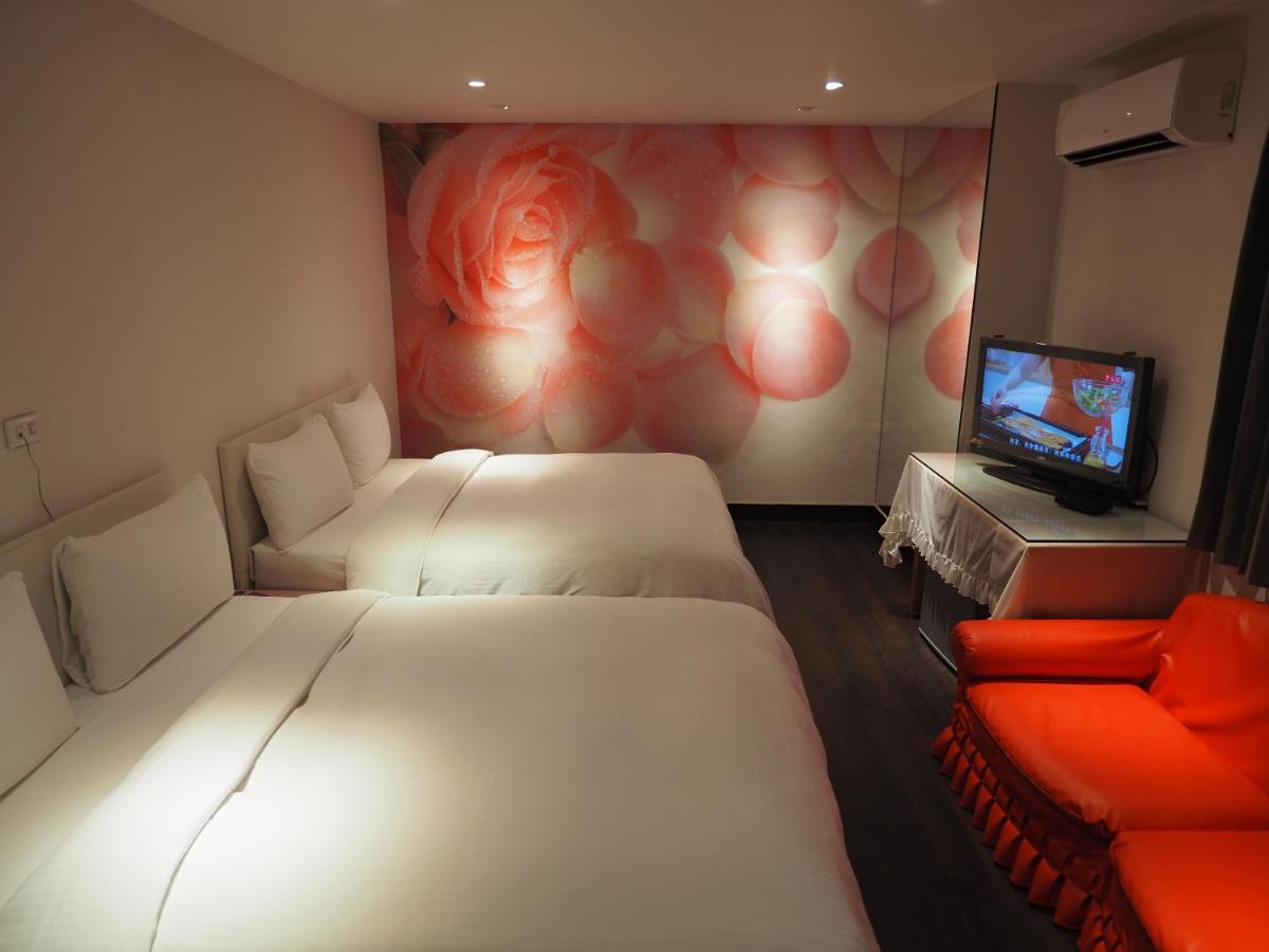 Day Chen Hotel Yilan Buitenkant foto