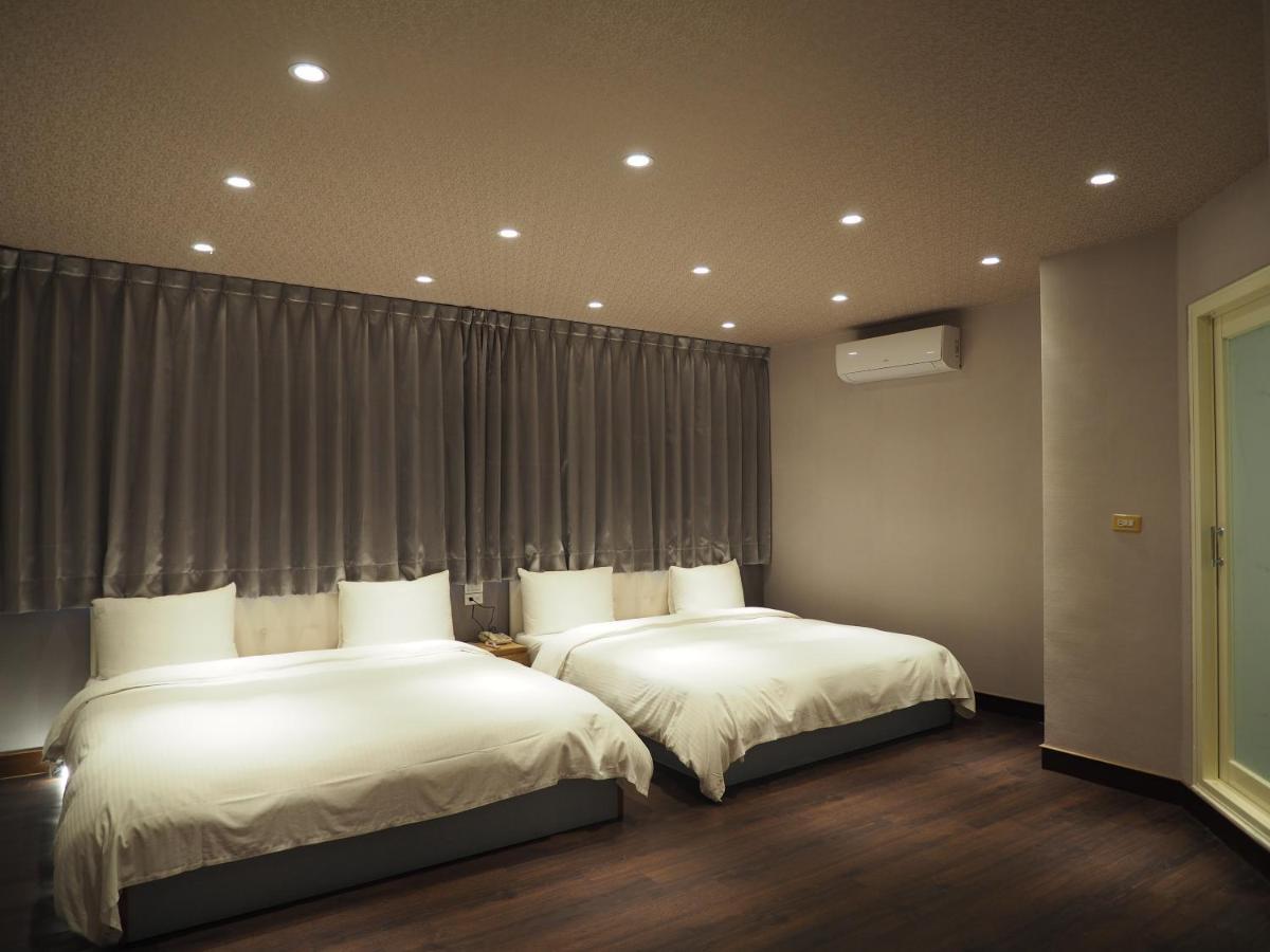 Day Chen Hotel Yilan Buitenkant foto