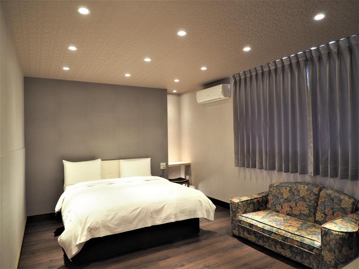 Day Chen Hotel Yilan Buitenkant foto
